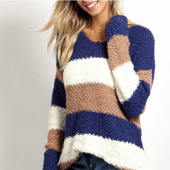 Color Block Popcorn Sweater - Picture 3 of 8